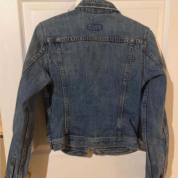 American Eagle Outfitters Classic Blue Jean Jacket - Picture 2 of 3